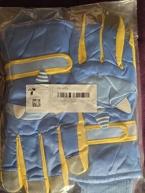Blue and Yellow Kids Touchscreen Ski Gloves.